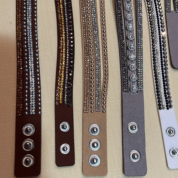 Wrap brackets pick 4 for $20 - Picture 5 of 7